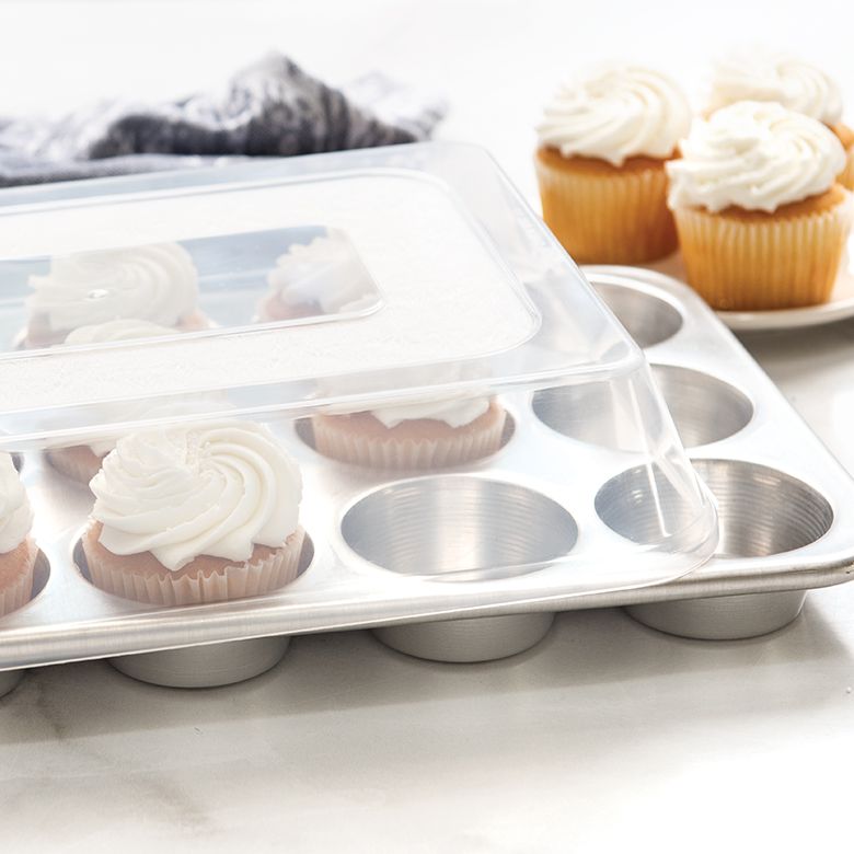 Muffin Tin With Storage Lid